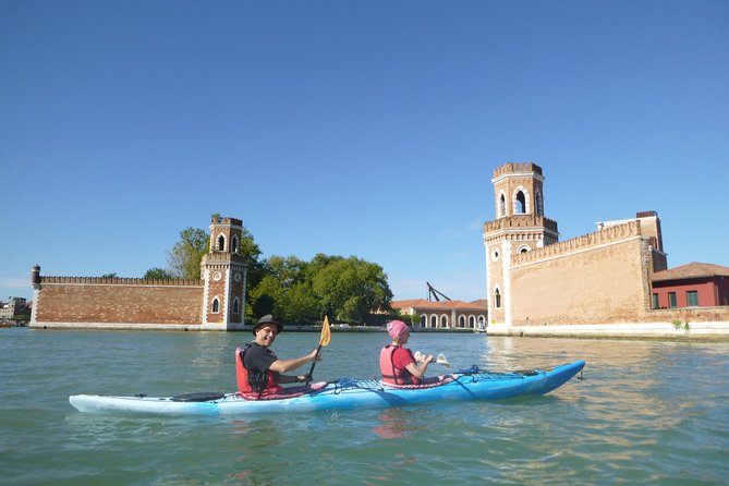 2 Hour Venice Canal Kayak Tour - Premium experience by day - Key highlights at a glance