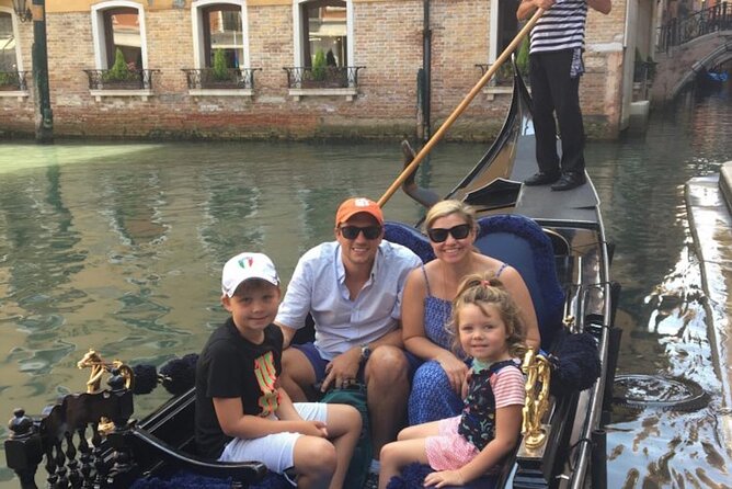 Best of Venice Private Tour: St. Mark's Doge Palace Gondola Ride - Doge’s Palace VIP Entry: Power, Politics, and the Prison