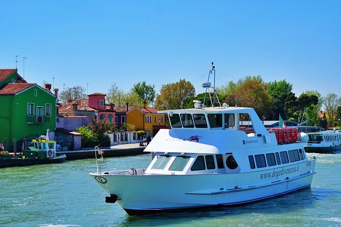 Boat excursion to the islands of Murano, Burano and Torcello - Meeting Point and Timing: The Most Common Problem