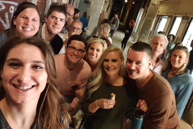Eat, Drink and Repeat: Wine and Food Tasting Tour in Venice - Group Size, Walking Pace, and the Venice Timing Reality