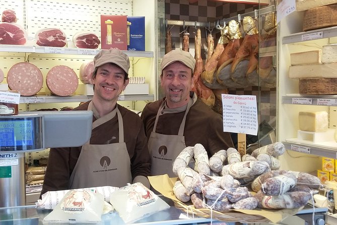 Eat Like a Local: Venice 3-Hour Small-Group Food Tasting Tour - Bacari and cicchetti: wine bars, standing counters, and Casanova lore