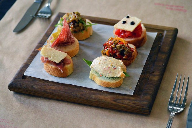 Eat Like a Local: Venice 3-Hour Small-Group Food Tasting Tour - Pastry stops and the sugar story that shaped Venice