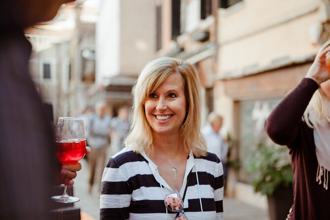 Eat like a Local: Venice Cicchetti and Wine Tasting Evening Tour - Dietary needs and alcohol alternatives: plan ahead