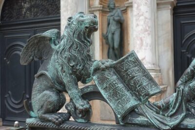 FriendInVenice: Experience the True Venice with a Private Tour - Opening the Secret Door: Getting Oriented Before You Wander