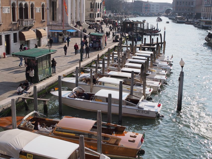 From Lake Garda: Full-Day Guided Group Tour of Venice - Arriving in Venice by Boat: What Changes Once You’re on the Water