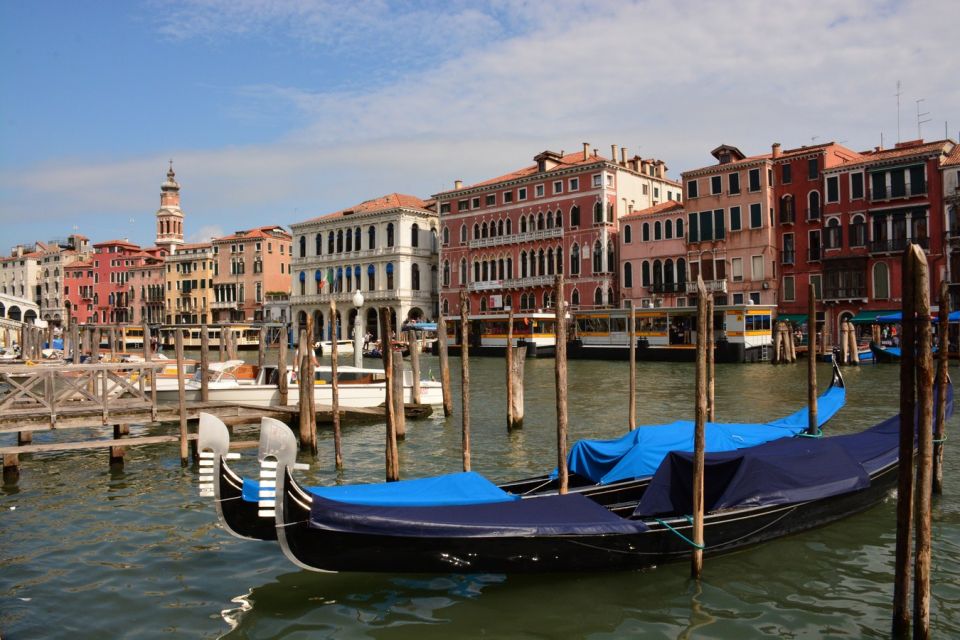 From Lake Garda: Full-Day Guided Group Tour of Venice - Rialto Bridge Time: Use the Guided Walk to Learn the Layout