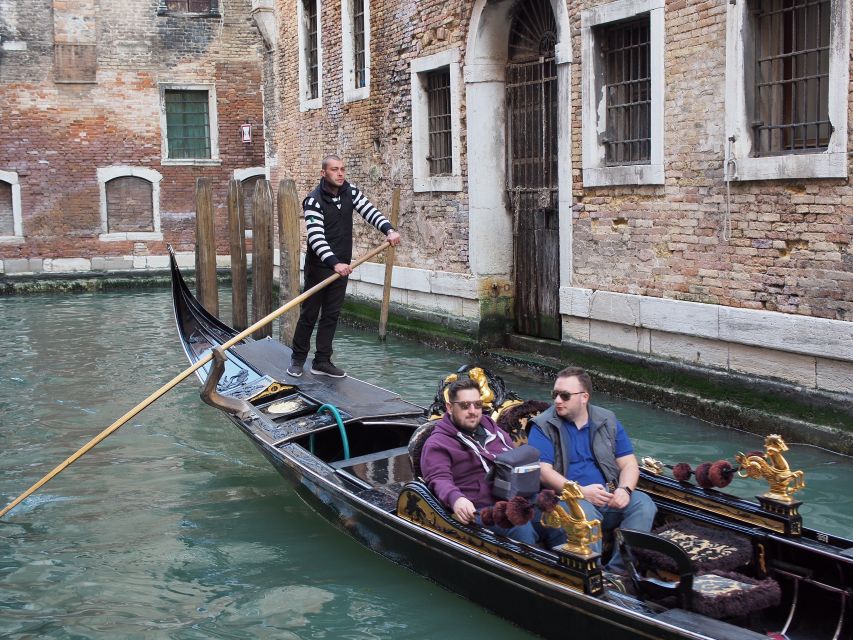 From Lake Garda: Full-Day Guided Group Tour of Venice - Afternoon Free Time in Venice: What You Can Do With 3.5 Hours