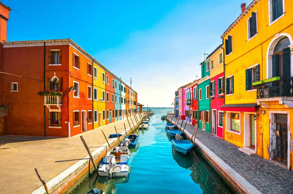 From Venice: Murano & Burano Guided Tour by Private Boat - Why Murano and Burano feel like Venice’s workspaces