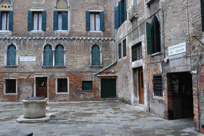Ghosts of Venice - Discovering the Unknown - Campo San Bartolomeo and the Rialto Construction Tale