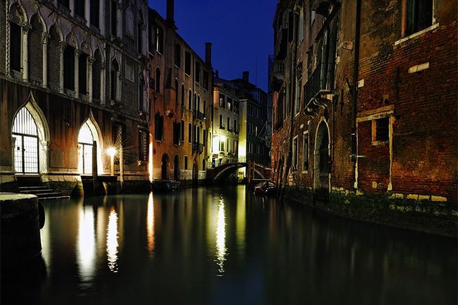 Ghosts of Venice - Discovering the Unknown - Passing the Clock Tower and Finding Mercerie S. Zuilian