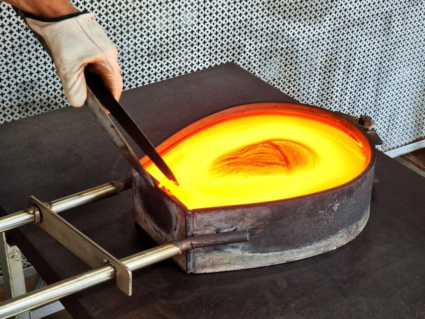Glass Blowing Show Visit Murano Glass Factory & Showroom OMG - Language support you can count on