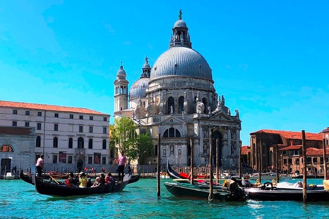 Gondola Ride and St Mark's Basilica Tour - The 3:00 pm gondola part: where you might spot La Fenice
