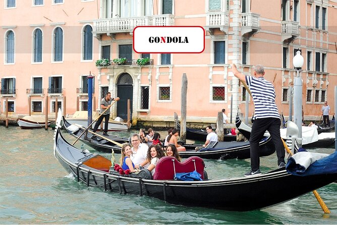 Grand Canal Gondola Experience with Live Commentary™ - Shared vs private gondola: how commentary really works