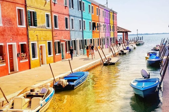 Islands Tour with a real local! - Burano’s color and the human craft behind the lace