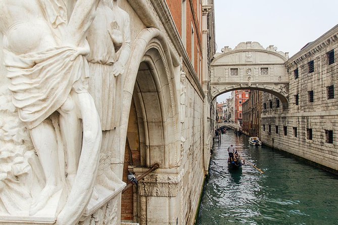 Legendary Venice: Doge's Palace, St Mark's & VIP Terrace Access - Doge’s Palace: power, art, prisoners, and the Bridge of Sighs