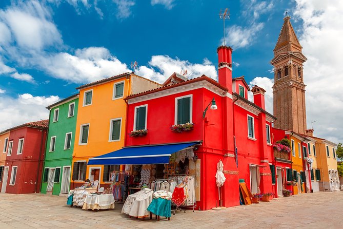 Luxury Tour of Murano & Burano by Private Boat and Guide - Murano glass factory visit: watching a master at work