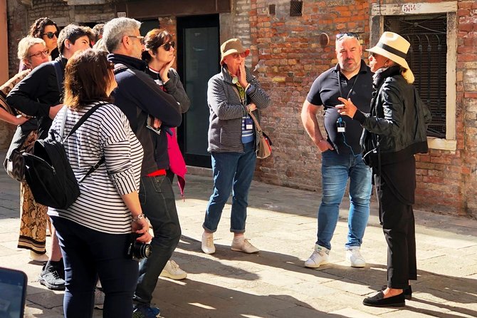 Morning Walking Tour of Venice with Gondola Ride - Canal Grande stop: learning the city’s main water highway