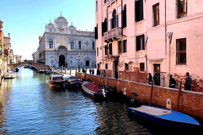 Morning Walking Tour of Venice with Gondola Ride - La Fenice in Campo San Fantin: Venice at its opera pace