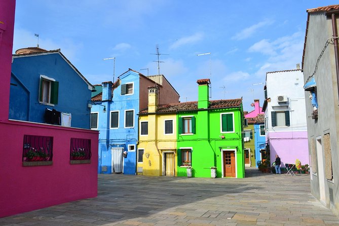 Murano and Burano Islands Semi-Independent Tour - Murano glass factory visit: a short taste you should plan around