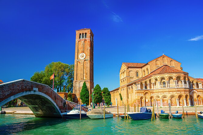 Murano & Burano Islands Guided Small-Group Tour by Private Boat - Burano lace and color: canals, houses, and a museum stop