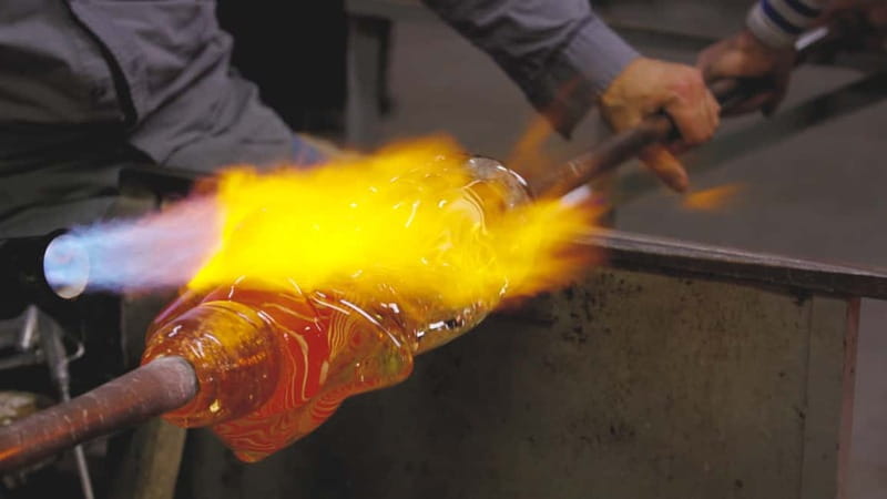 Murano: Glass Blowing Experience at Gino Mazzuccato Factory - Getting to Murano: Private Water Taxi vs. DIY Ferry