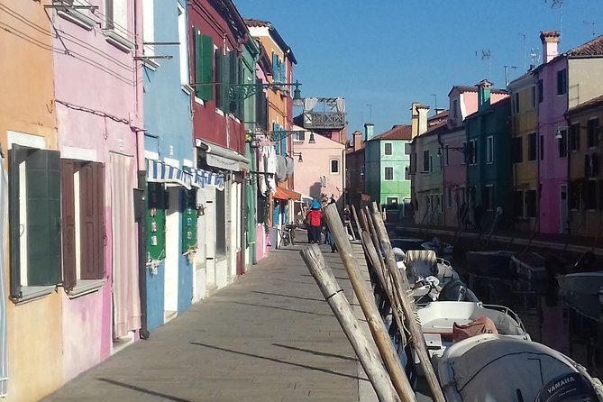 Murano Glass Experience With a Visit to a Burano Lace Island - The Private Boat Through the Venice Lagoon (And What to Watch For)