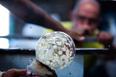 Murano Glass Factory Experience: A Workshop in Venice - The workshop: mosaic or bead jewelry (and what you’re actually making)