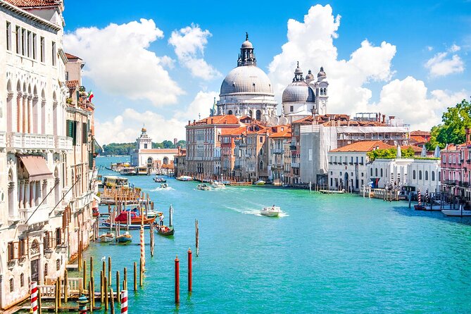 Private 3 hrs Venice Tour: St Mark's, Walking tour & Boat tour - Grand Canal Views: Rialto, Palaces, and Merchant Stories