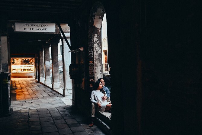 Private Photo Shoot in Venice with Gondola Ride Included - Value for $435.43: When This Package Makes Financial Sense
