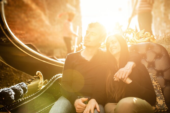 Private Photoshoot on Personal Gondola in Venice - Photos Within 48 Hours: What to Expect and How Extra Purchases Work