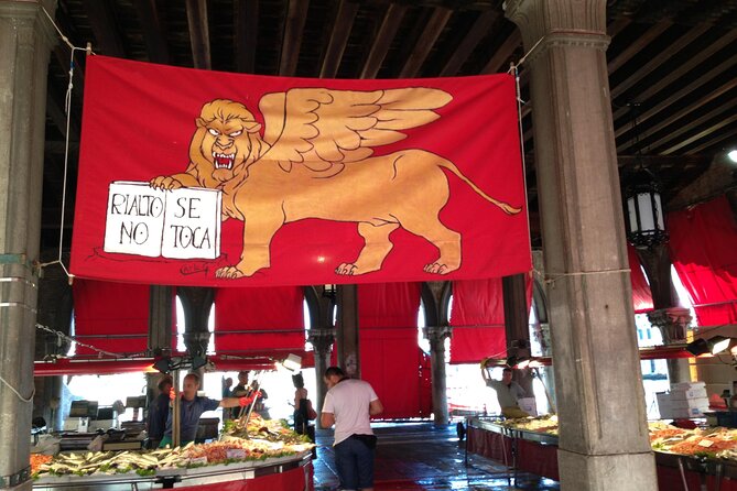 Private Secret Venice Tour; Rialto Market, San Polo & Food and Wine tasting - Mercati di Rialto: fish, vegetables, and centuries of commerce