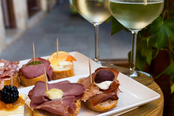 Private Secret Venice Tour; Rialto Market, San Polo & Food and Wine tasting - How this “private” tour plays out in real Venice life
