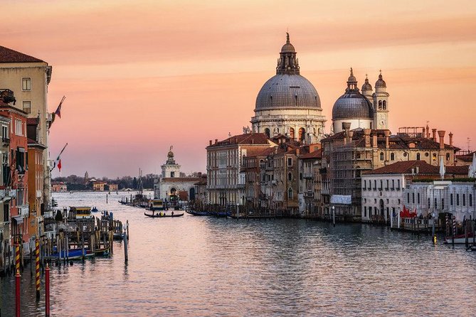 Private Tour: Venice Grand Canal Evening Boat Tour - St. Mark’s Square and Doge’s Palace from the canal edge