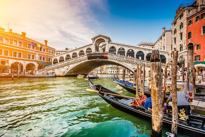 Private Venice 2 hrs Tour: Boat & Walking Tour with food tasting - Cannaregio district canals: when Venice gets quieter