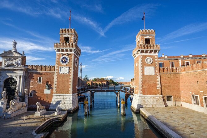 Private Venice Canal Cruise: 2-Hour Grand Canal and Secret Canals - The Boat Reality: Seating, Sightlines, and How to Avoid Photo Frustration