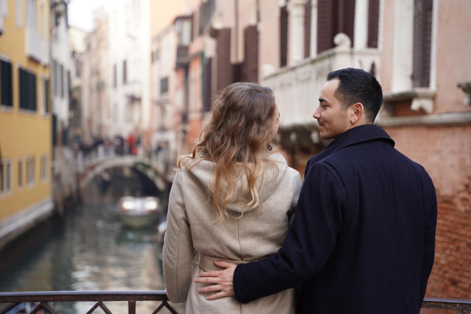 Professional Photoshoot in Venice - Optional Upgrades: Gondola, Burano/Lido, and Professional Makeup