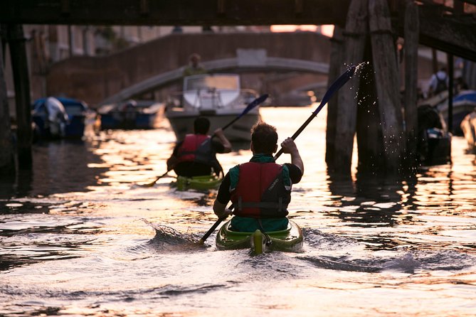 Real Venetian Kayak - Tour of Venice Canals with a Local Guide - How long it lasts and what pace feels like