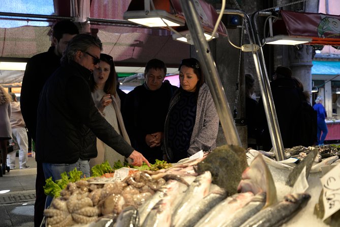 Rialto Market Tour with Hands on Cooking Class, Wine & Tiramisu - Timing and walking: what your schedule should assume