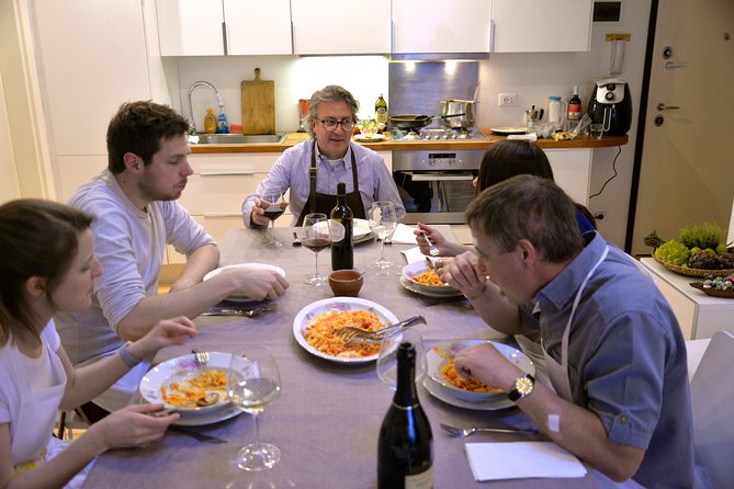 Rialto Market Tour with Hands on Cooking Class, Wine & Tiramisu - Who should book this Venice cooking day