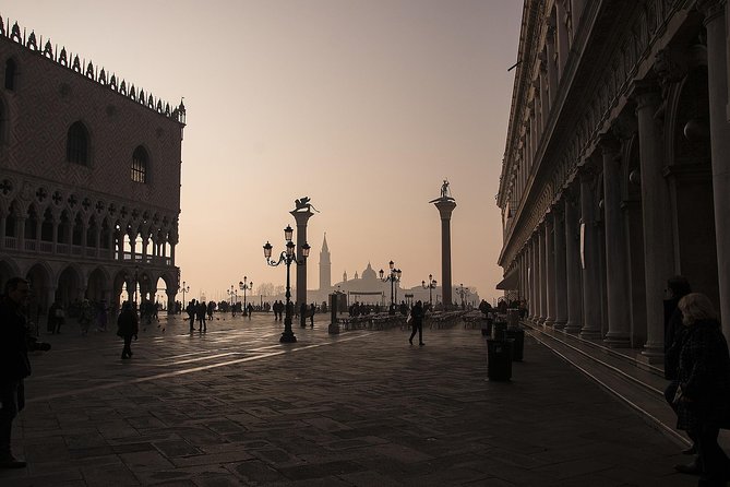 Skip the Line Venice Doge's Palace and St. Mark's Basilica Tour - Dress Code and the Things That Can Still Slow You Down