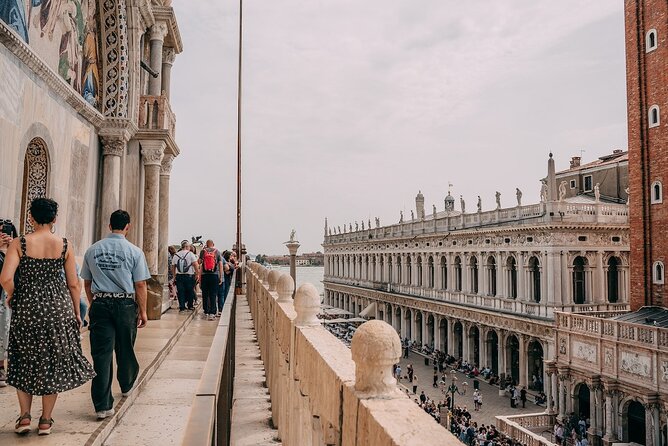 Small-group Saint Mark’s Basilica Priority Access - Dress Code and What to Leave Behind (Basilica Rules You Can’t Ignore)