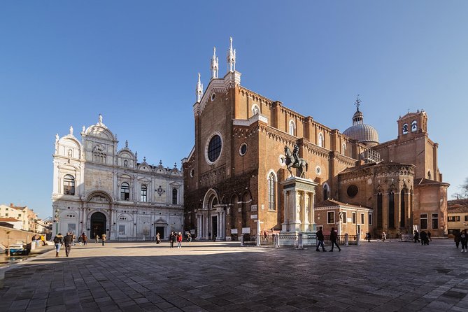 St. Mark's Basilica & Doge Palace + Murano, Burano Guided Tour - Doge’s Palace: Power Rooms, Prisons, and the Bridge of Sighs
