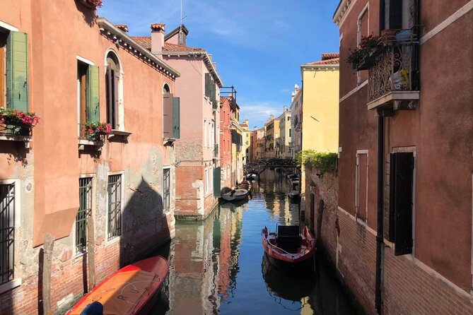 The Secrets of Venice - Private Tour - About that gondola ride: expect a taste, not a long cruise