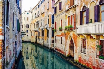 Tour of The Real Hidden Venice - Cannaregio’s footbridges and quiet canals