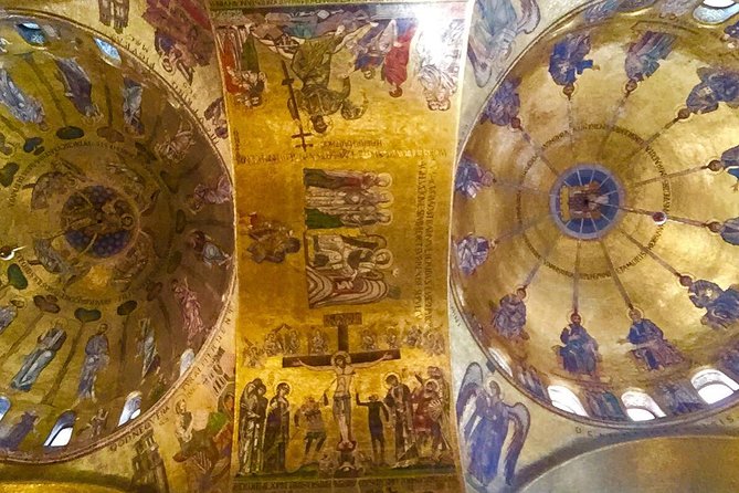 Tour of Venice in Doge's Palace and St Mark's Basilica - Venice’s power center and art museum in one go
