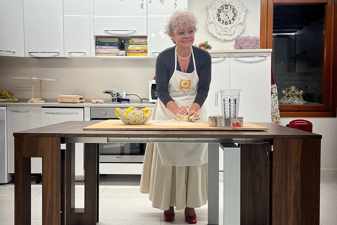 Traditional Home Cooking Experience in Venice - A Venice home kitchen beats a demo