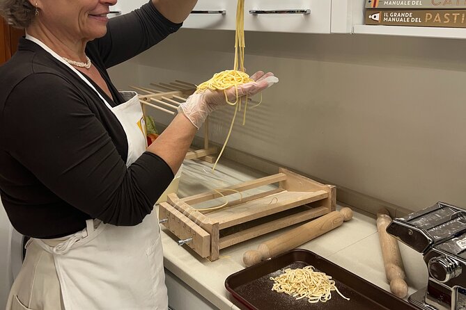 Traditional Home Cooking Experience in Venice - Your host and their teaching style (Rosa, Seyna, and friends)