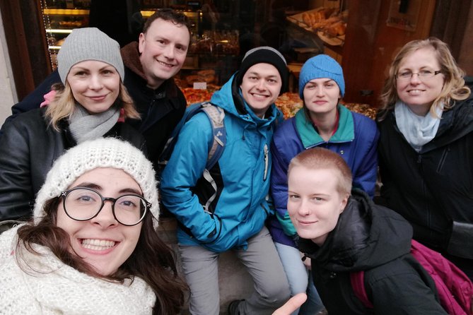 Venetian Cicchetti Street Food and Sightseeing Walking Tour - Pace, footwear, and small-group logistics in Venice lanes