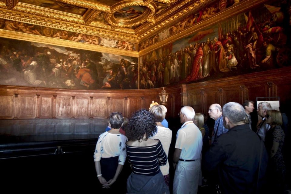Venice: 1-Hour The Doge's Palace Tour - Meeting at Calle larga de l’Ascension: the small details that prevent stress