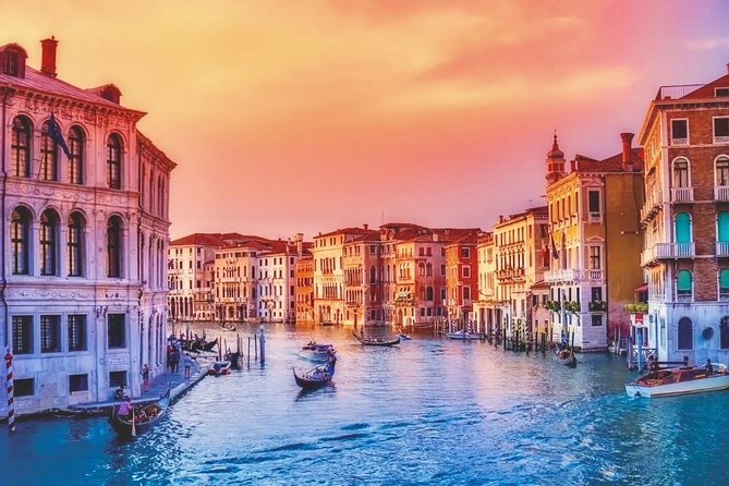Venice: 30 min private Gondola Ride with Guide - Who should book this gondola-with-guide tour